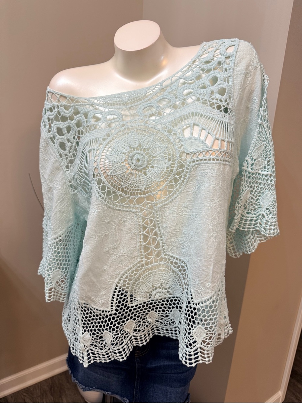 Democracy Crochet Lace Light Mint Green Bell Sleeve Top Sz M Cottagecore Boho